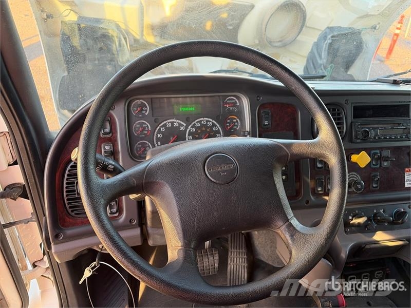 Freightliner M2 4x2 Service Truck مركبات الأغراض العامة