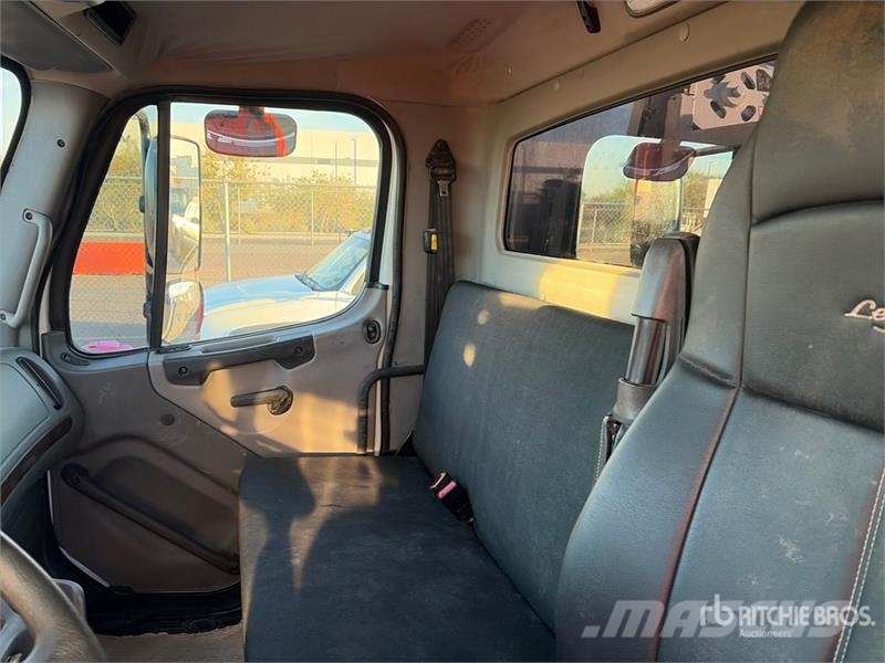 Freightliner M2 4x2 Service Truck مركبات الأغراض العامة