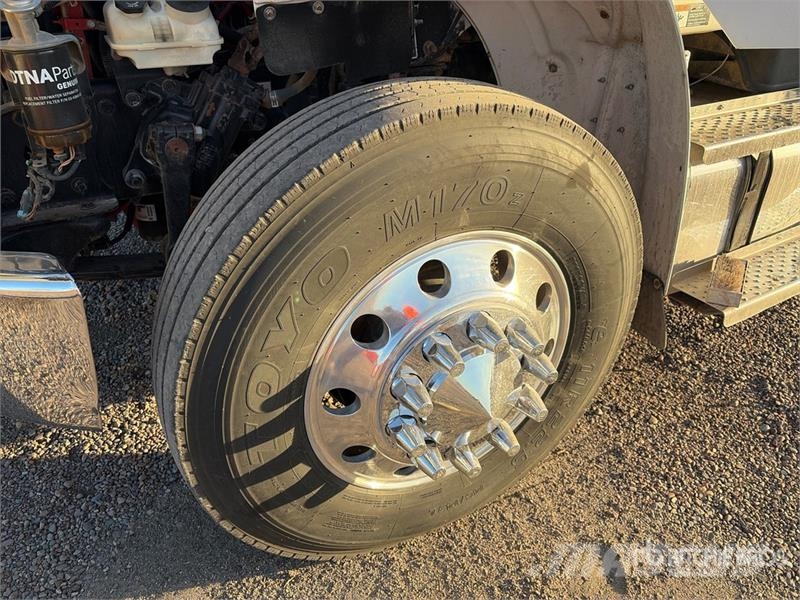 Freightliner M2 4x2 Service Truck مركبات الأغراض العامة