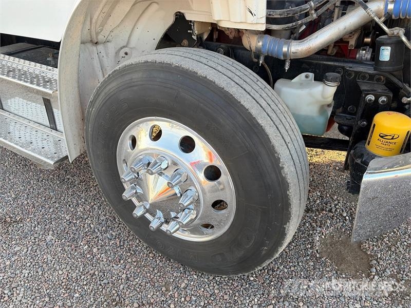 Freightliner M2 4x2 Service Truck مركبات الأغراض العامة