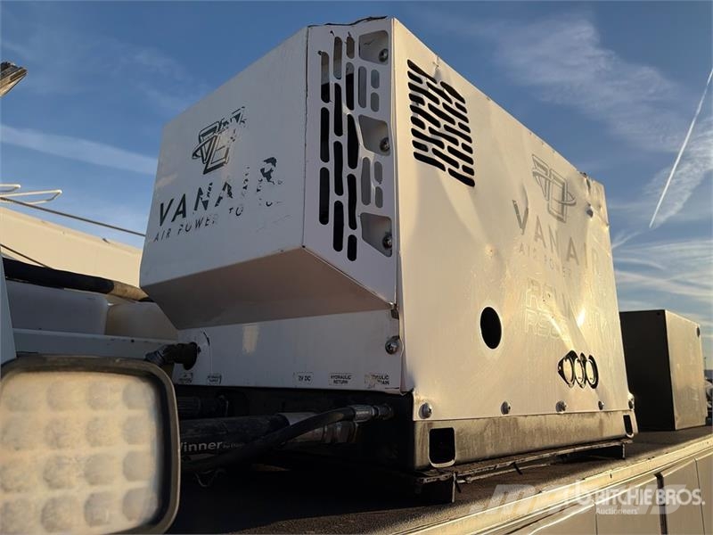 Freightliner M2 4x2 Service Truck مركبات الأغراض العامة