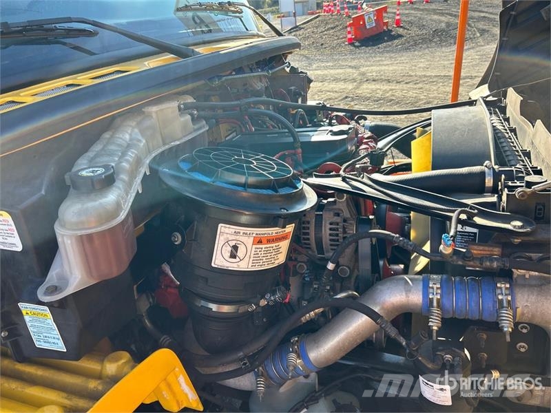 Freightliner M2 4x2 Van Truck 貨箱式卡車