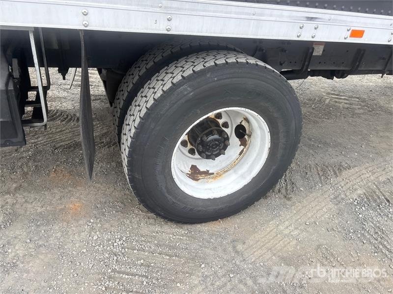 Freightliner M2 4x2 Van Truck Фургони
