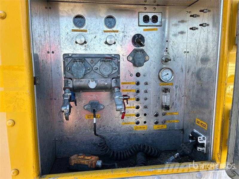 Freightliner M2 4x2 Van Truck 貨箱式卡車