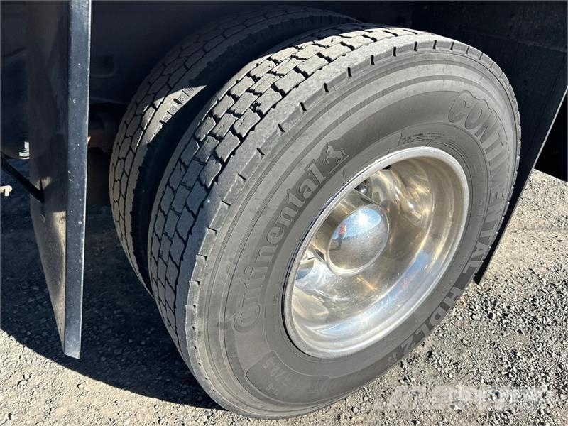 Freightliner M2 4x2 Van Truck 貨箱式卡車