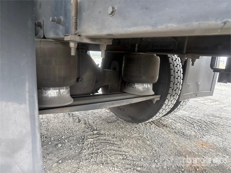 Freightliner M2 4x2 Van Truck Фургони