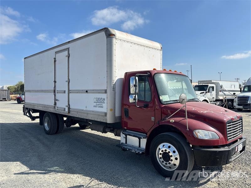 Freightliner M2106 4x2 Van Truck Грузовики-Фургоны