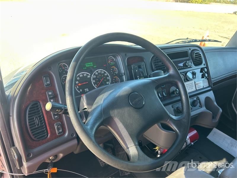 Freightliner M2106 4x2 Van Truck 탑차 트럭