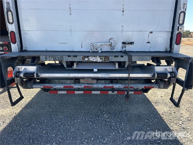 Freightliner M2106 4x2 Van Truck (Inoperable) Camion cassonati