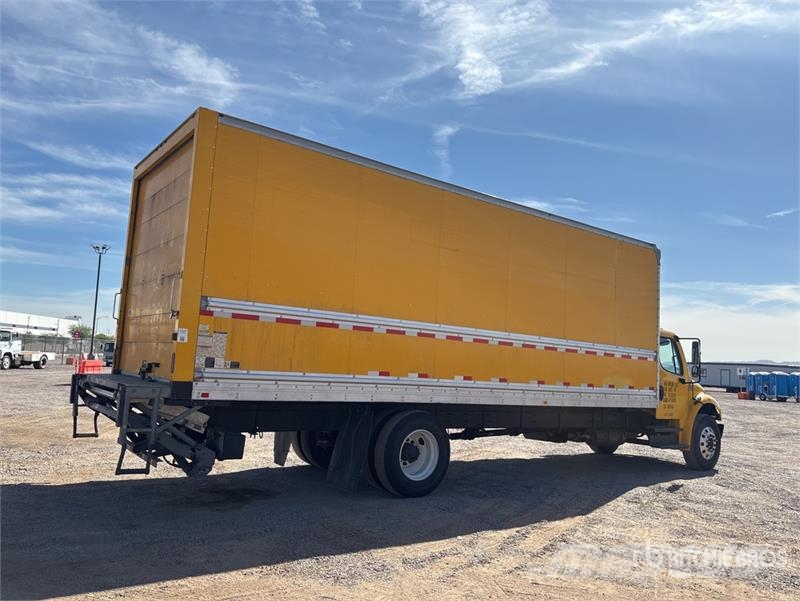Freightliner M2106 4x2 Van Truck Грузовики-Фургоны