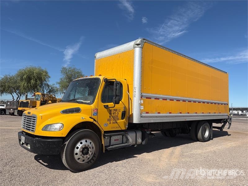 Freightliner M2106 4x2 Van Truck Грузовики-Фургоны