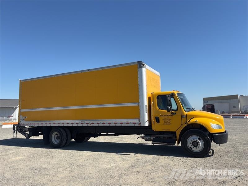 Freightliner M2106 4x2 Van Truck Фургони