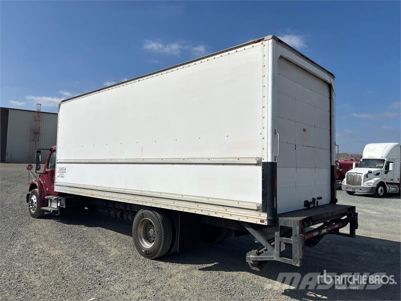 Freightliner M2106 4x2 Van Truck Грузовики-Фургоны