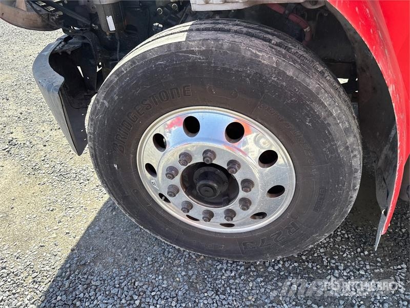 Freightliner M2106 4x2 Van Truck Fast kasse