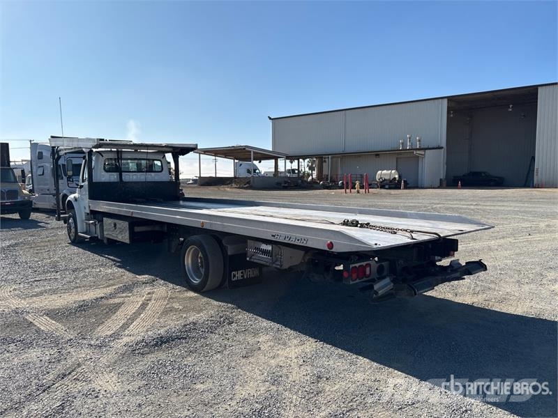 Freightliner M2106 4x2 Rollback Truck Hinausautot