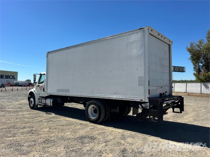 Freightliner M2106 4x2 Van Truck Фургони