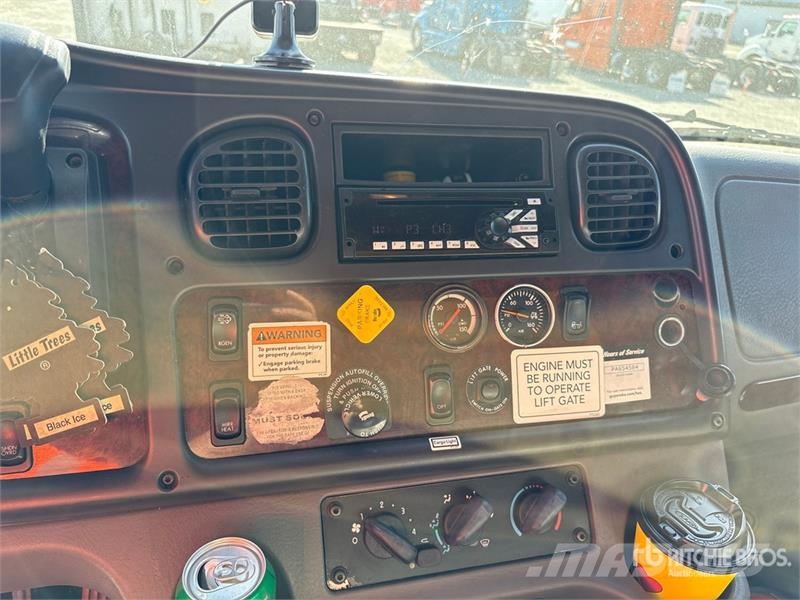 Freightliner M2106 4x2 Van Truck 탑차 트럭