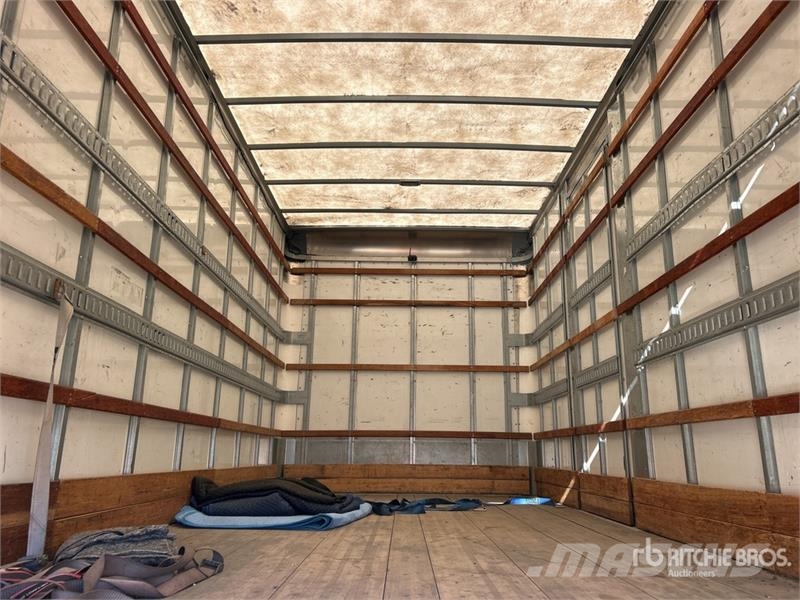 Freightliner M2106 4x2 Van Truck 탑차 트럭