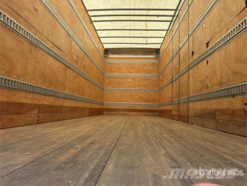 Freightliner M2106 4x2 Van Truck Фургони