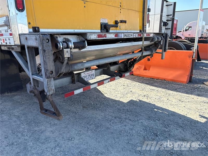 Freightliner M2106 4x2 Van Truck Caminhões baú