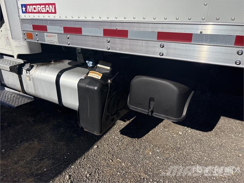 Freightliner M2106 4x2 Van Truck Фургони