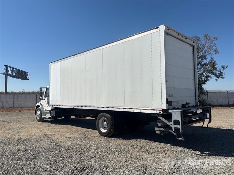 Freightliner M2106 4x2 Van Truck Autocamioane