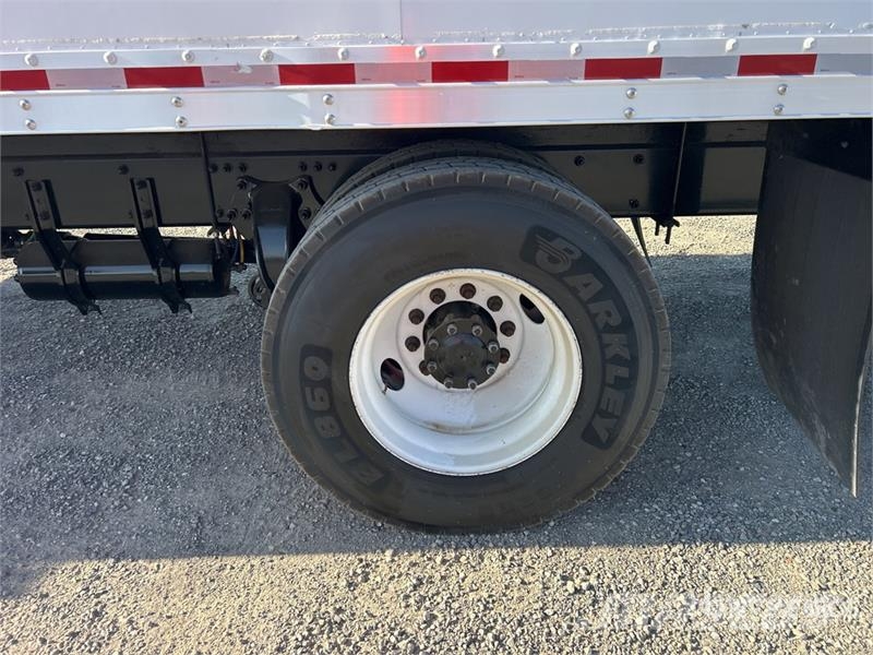 Freightliner M2106 4x2 Van Truck Sanduk kamioni