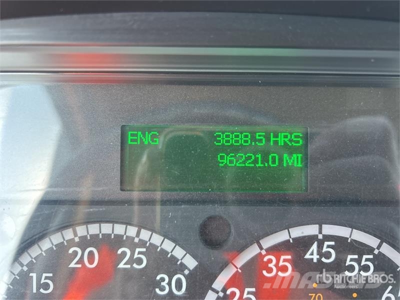 Freightliner M2106 4x2 Van Truck 탑차 트럭