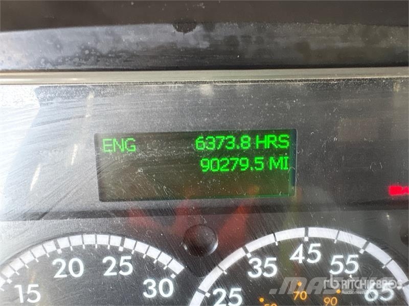 Freightliner M2106 4x2 Rollback Truck Hinausautot
