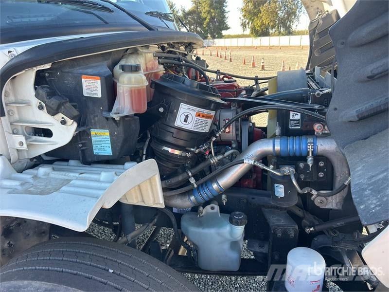 Freightliner M2106 4x2 Van Truck 탑차 트럭