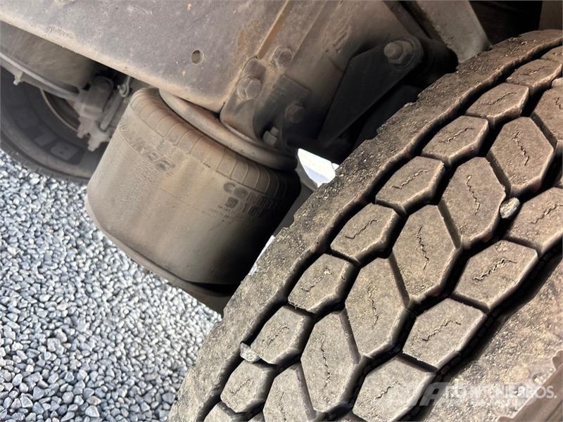 Freightliner M2106 4x2 Van Truck Грузовики-Фургоны