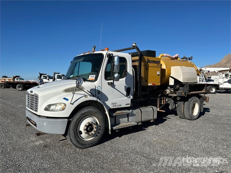 Freightliner M2106 4x2 Vacuum Tanker Truck 组合/真空油槽车