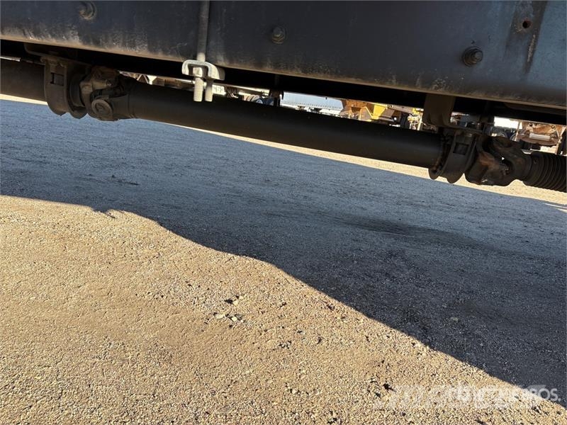 Freightliner M2106 4x2 Van Truck Camiones con caja de remolque