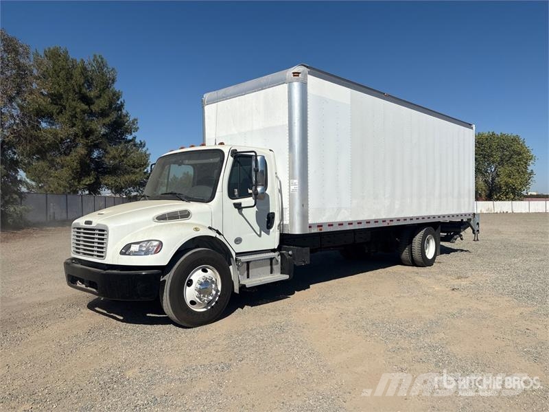 Freightliner M2106 4x2 Van Truck Autocamioane