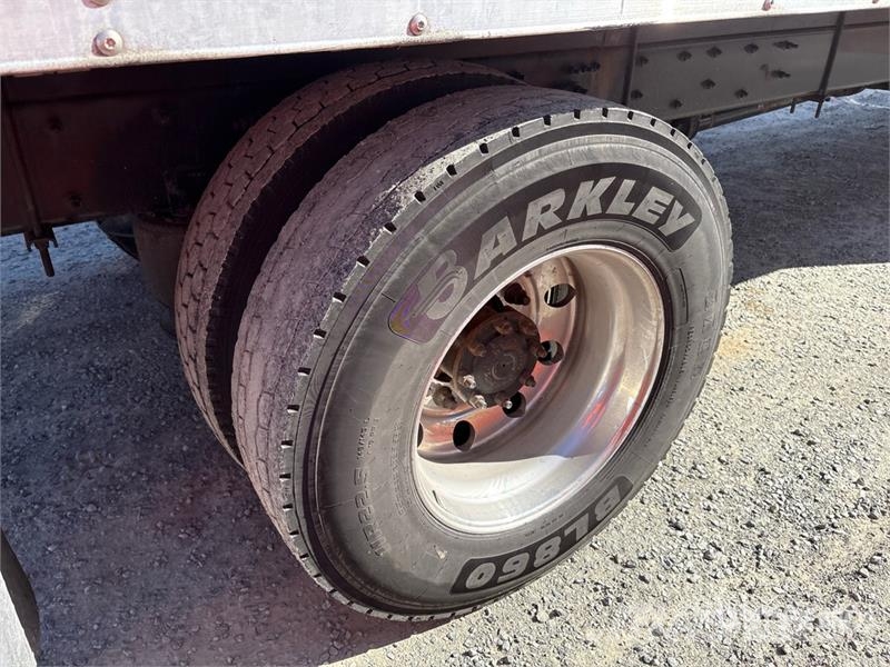 Freightliner M2106 4x2 Van Truck Caminhões baú