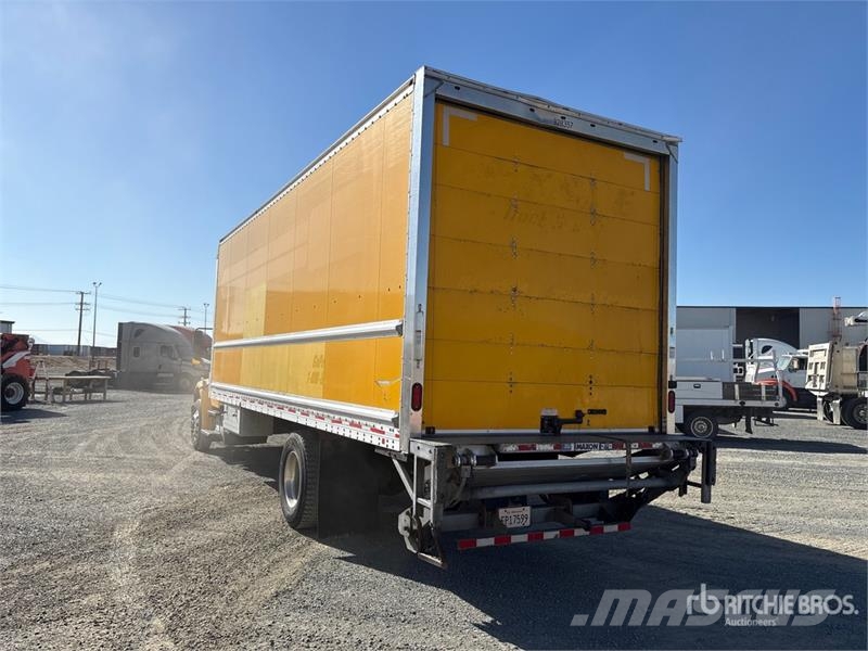 Freightliner M2106 4x2 Van Truck Caminhões baú