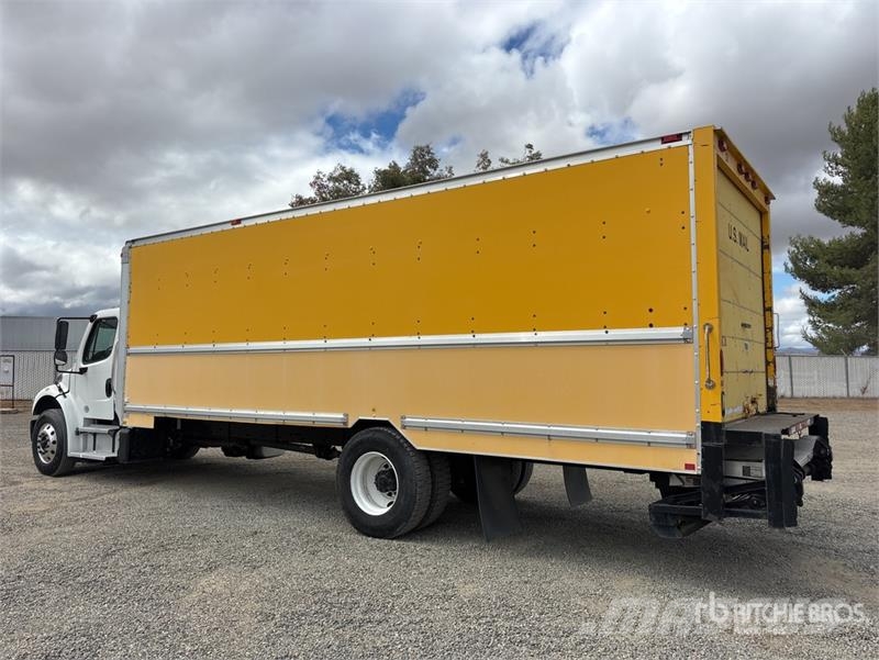 Freightliner M2106 4x2 Van Truck Фургони