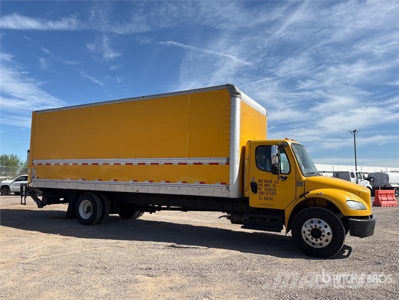 Freightliner M2106 4x2 Van Truck Грузовики-Фургоны