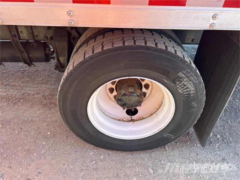 Freightliner M2106 4x2 Van Truck (Inoperable) Bakwagens met gesloten opbouw