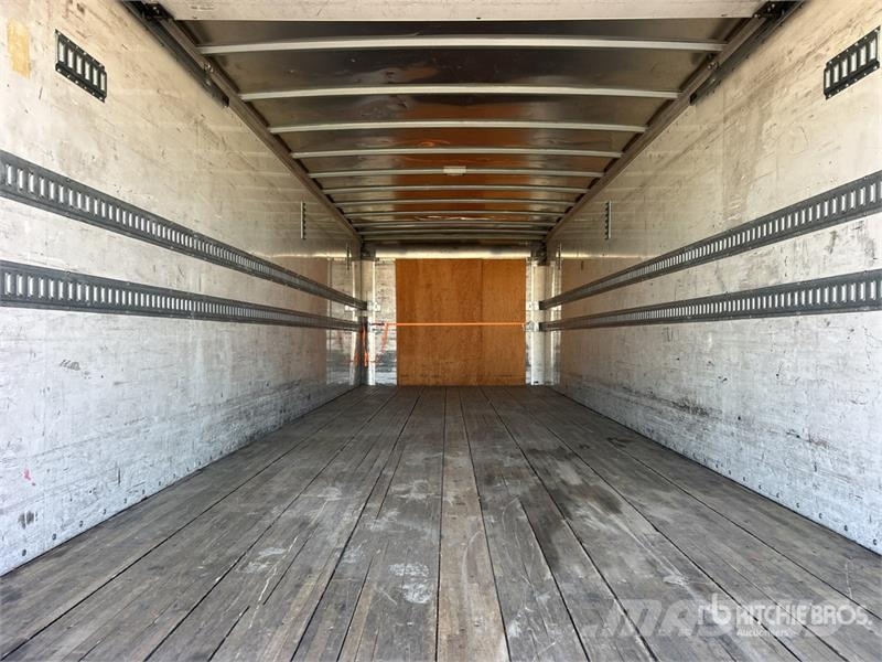 Freightliner M2106 4x2 Van Truck Sanduk kamioni