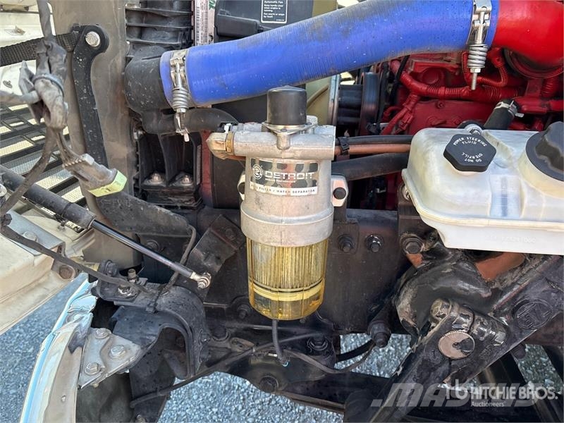 Freightliner M2106 4x2 Rollback Truck Евакуатори