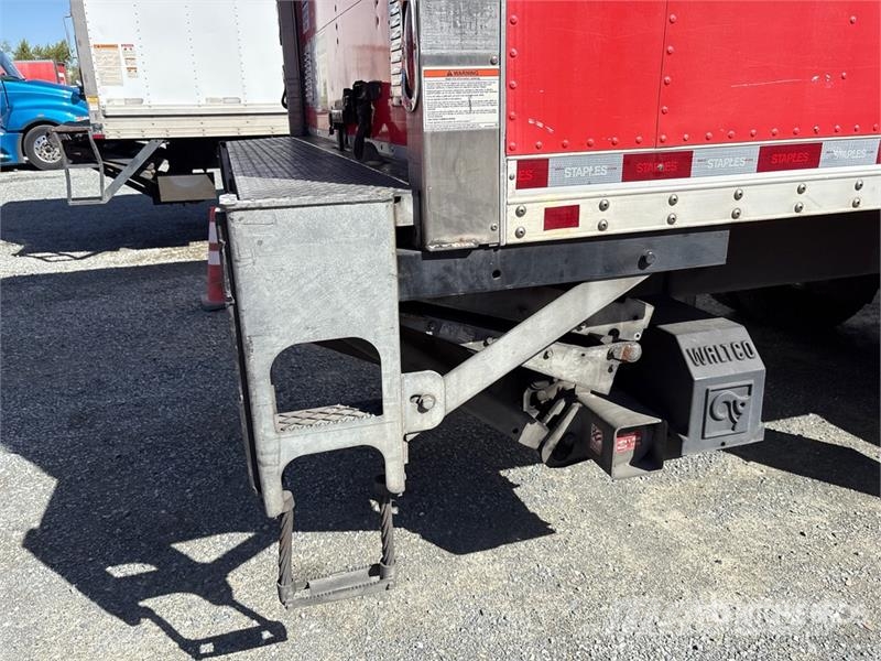 Freightliner M2106 4x2 Van Truck Fast kasse