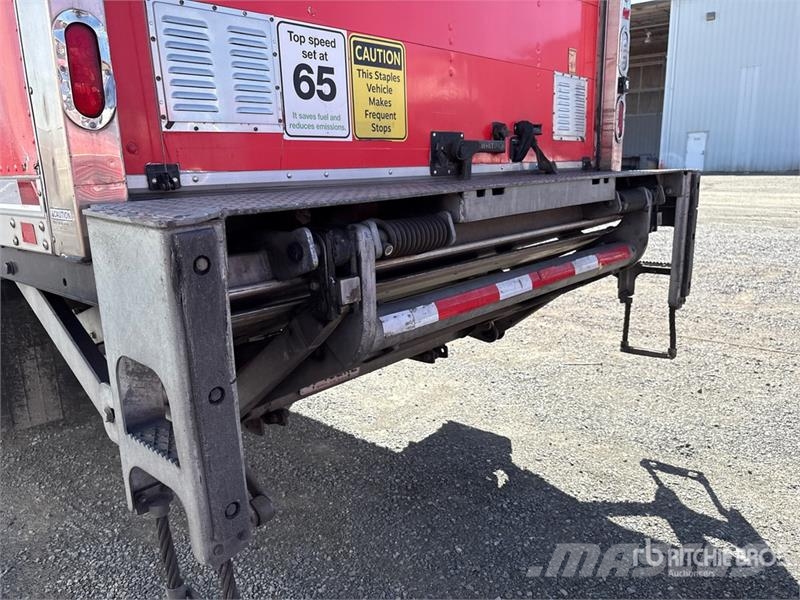 Freightliner M2106 4x2 Van Truck Fast kasse
