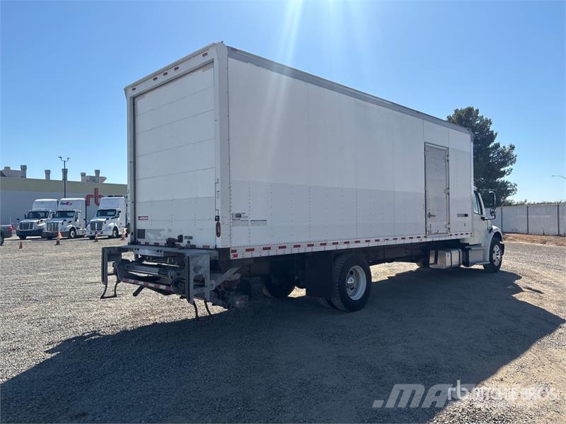 Freightliner M2106 4x2 Van Truck Autocamioane