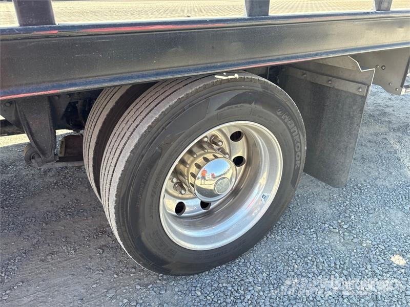 Freightliner M2106 4x2 Rollback Truck Евакуатори