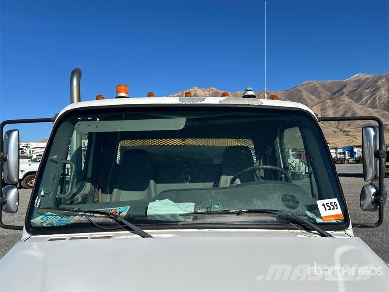 Freightliner M2106 4x2 Vacuum Tanker Truck 组合/真空油槽车