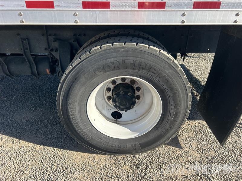 Freightliner M2106 4x2 Van Truck 탑차 트럭