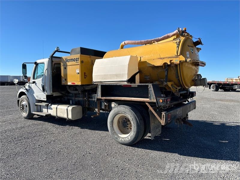 Freightliner M2106 4x2 Vacuum Tanker Truck 组合/真空油槽车