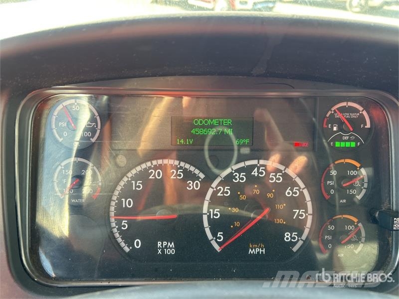 Freightliner M2106 4x2 Van Truck Sanduk kamioni