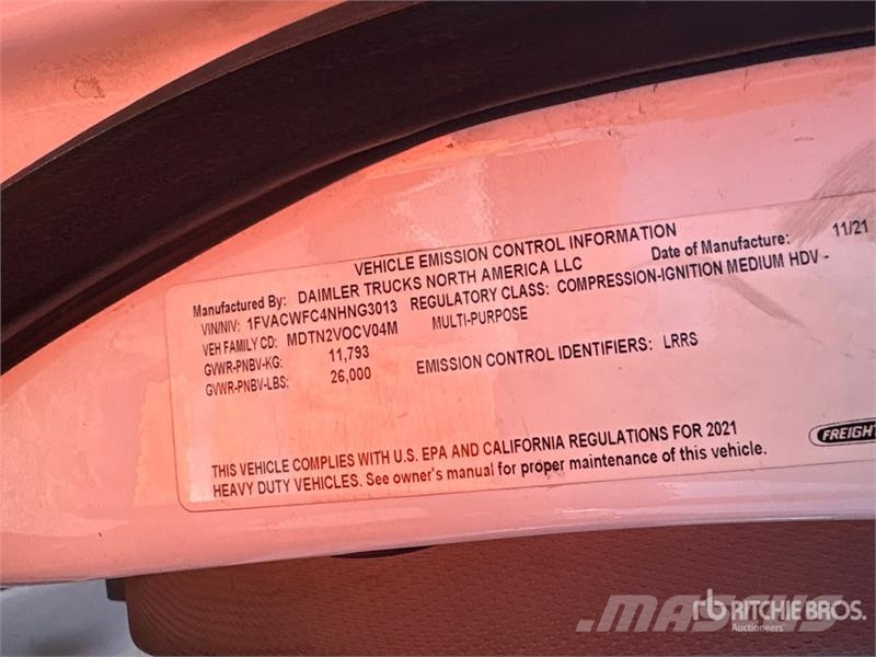 Freightliner M2106 6x2 Rollback Truck Евакуатори
